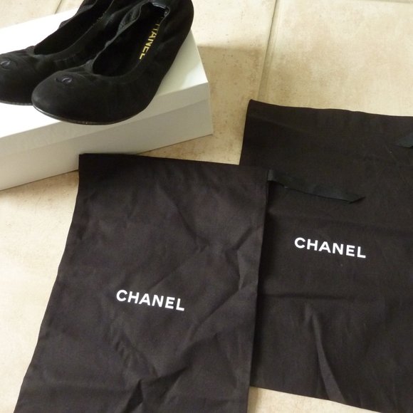 CHANEL Ballerinas Flats with 'CC' Logo (Black) - 8 - Picture 7 of 12